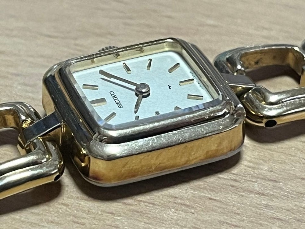 Seiko Bracelet Manufactured 11-5290(BRA763) H19.9xW18.9mm Square White Dial