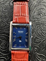 RARE BLUE Vintage Seiko Slim Quartz Gentlemen’s Wrist Watch