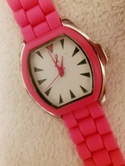 Ladies Pink Avon Breast Cancer Awareness Watch, New Battery, Ships Right Away