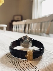 Fendi 2000G men’s Quartz Watch White Logo Dial Gold Bezel Black Leather