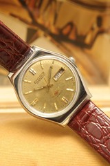 Vintage Citizen Automatic Golden Dial Wrist Watch For Men’s Japan Movement 8200.
