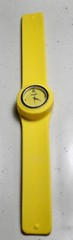 WINKY LEMON YELLOW ANALOG DISPLAY SLAP WATCH WRAP AROUND BAND BARELY USED
