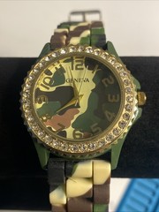 Geneva rhinestone camouflage men’s watch New Battery