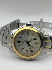 Victorinox Swiss Army Officers Quartz Watch Sapphire Date New 371 Battery