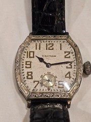 Vintage Waltham Art Deco Tonneau Wristwatch 1920s/30s – Engraved Bezel