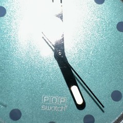 POP SWATCH Watch GREEN TIKI PWB157 Vintage 1991 Swiss Blue Flowers great cond