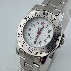 TUAI Japan Quartz Watch Women Silver Military Dial Fixed Bezel New Battery 7.25″