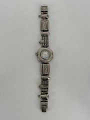 34mm Silver Tone Apple/School/Teacher Theme Quartz Watch w/Bracelet & Battery