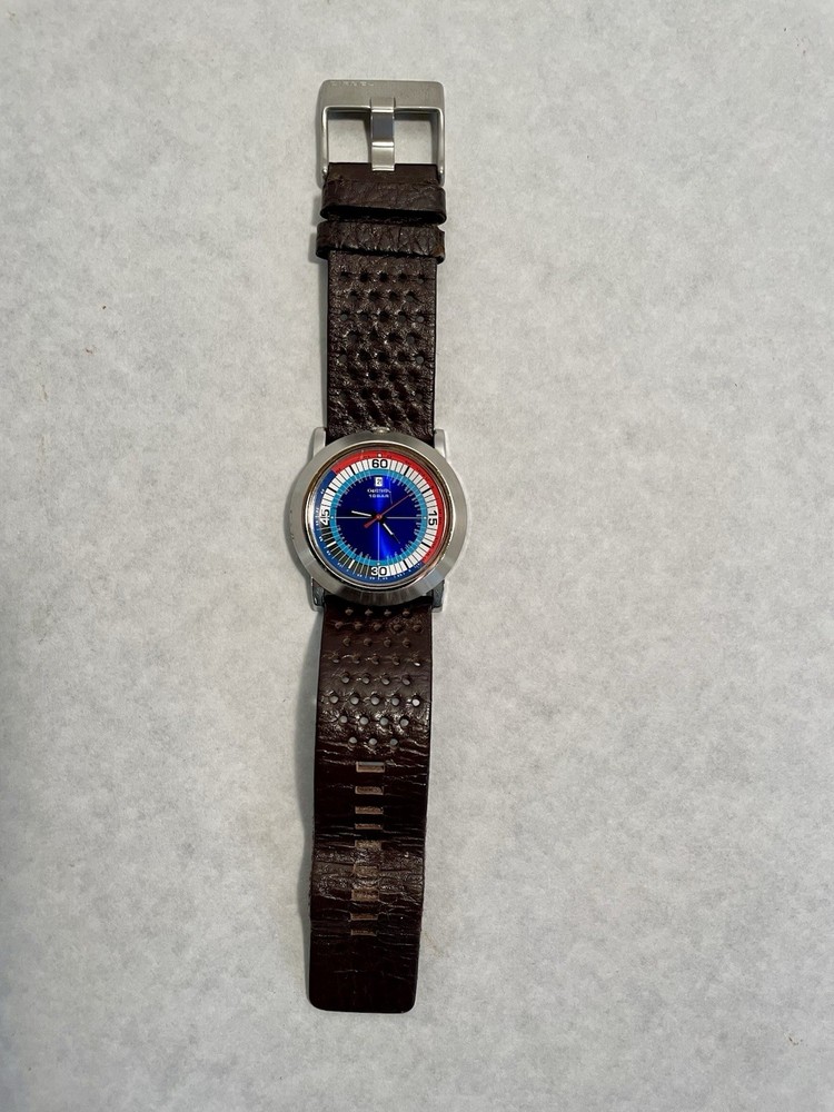 Mens Vintage Retro Diesel 10 Bar Watch Red White Blue