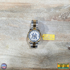 ⚾⌚Invicta MLB Yankees Watch 49863 Men 43mm Gold Silver Quartz NEW WITH TAGS⌚⚾