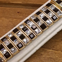 Ladies Geneva Icy Black & Clear Rhinestone Gold Tone Bracelet Watch 7″ (working)