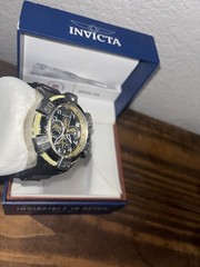 Invicta NFL Men’s Quartz Chronograph Watch Black Rubber Strap Box & Manual