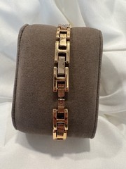 Stührling Original Ladies Fashion Watch Rose Gold Crystal Studded Beautiful!