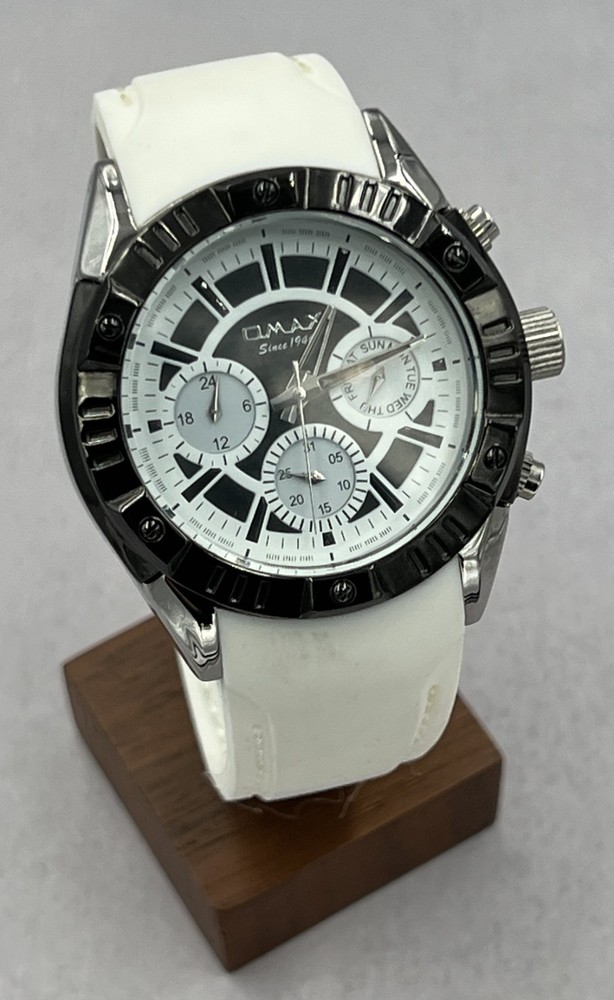 Omax PA19 Men’s White Silicone Strap 30M WR 3-Hand Analog Watch