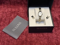 🔥🔥NEW- Women’s Bulova Watch Two Tone Classic Heart Shaped Links 98V02 New B+
