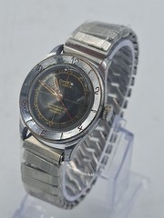 Omex 17J In Cabloc Water Resistatnt Antimagnetic Wristwatch