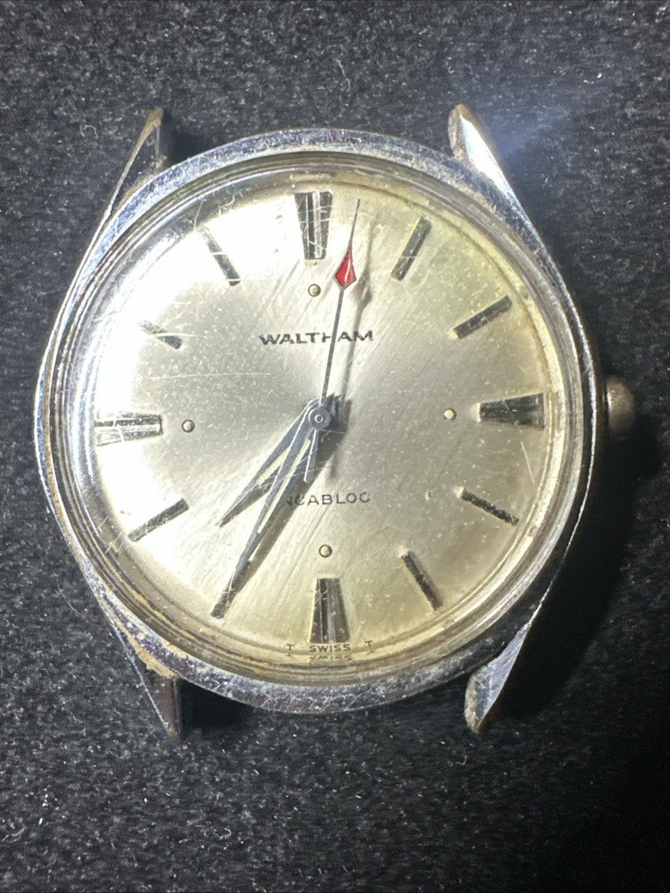 Waltham Incabloc Men’s Swiss Made 17 Jewels Manual Wind Gold Tone Watch