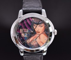 Bettie Page Pin Up Watch Centric Women’s Rockabilly Quartz Vintage Style Retro