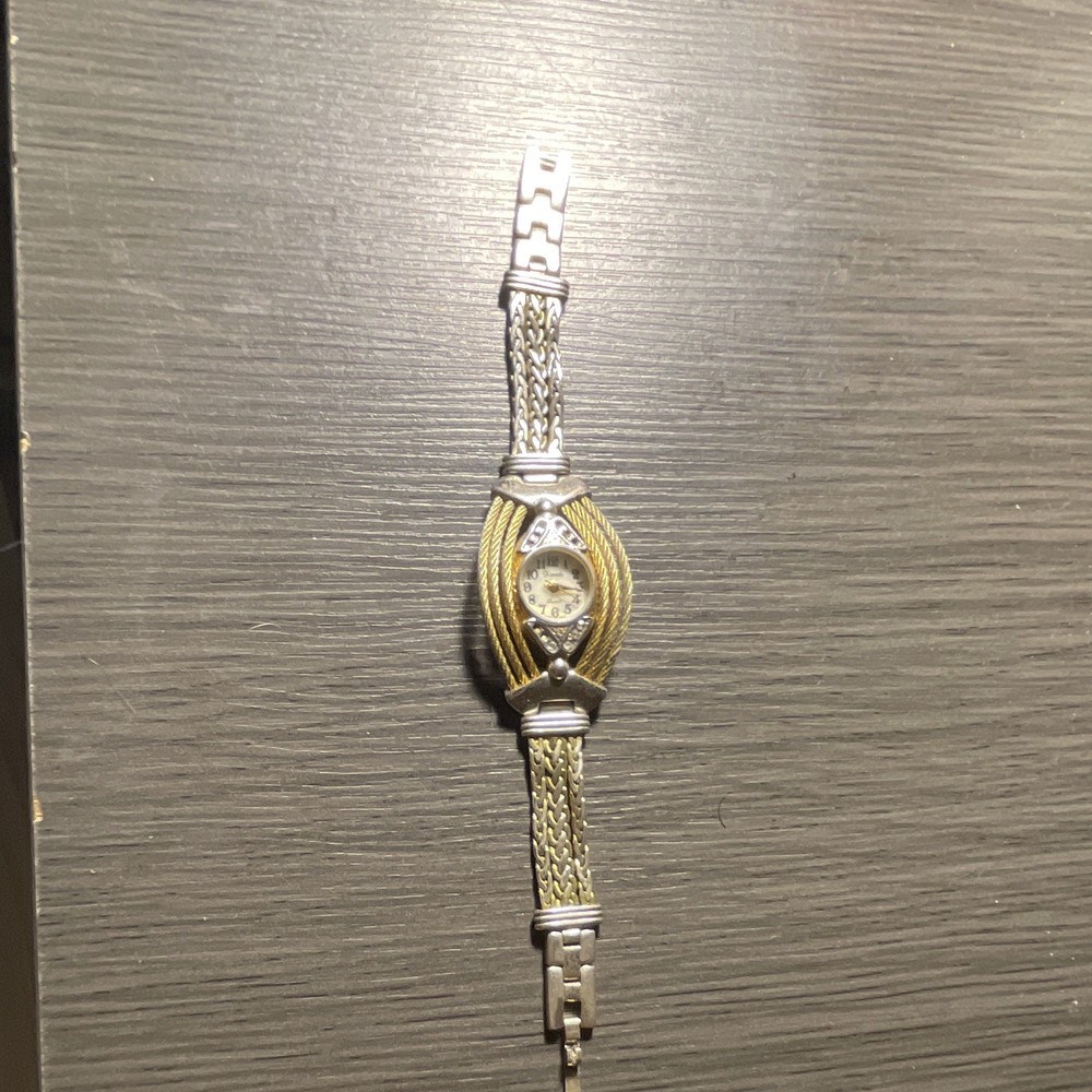Women Analog Dress Wristwatch White Dial Arabic Numerals Oval Two-Tone Bracelet