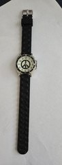 TEEN ADULT WORKING GOLDEN CLASSIC 8129 GROOVY Peace Sign WRISTWATCH NEW BATTERY