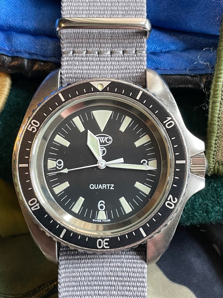 CWC 1999 Royal Navy DIVE watch ISSUED TO ROYAL COMMANDO RARE MILITARY VERSION
