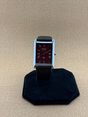 RARE RED DIAL WITH SILVER CASE Vintage Seiko Slim Quartz Men’s Wrist Watch