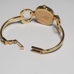 GUCCI 1600 shell bangle watch wristwatch H929