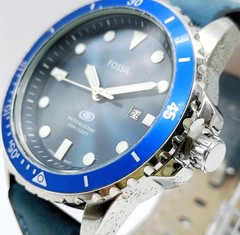 Amazing Fossil Date Indicator Quartz Analog Men’s Wrist Watch