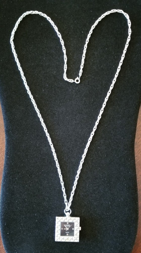 Bijoux Terner Silver Tone Pendant Watch Crystal Bezel w/Chain 27″ New Battery