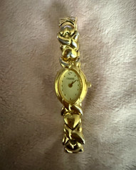 Bulova Quartz TB Women Quartz Wristwatch White Dial Gold Heart Bracelet Oval
