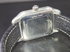 Men’s SWISS Watch VICTORINOX SWISS ARMY “Officer’s” 241068 NEEDS BATTERY