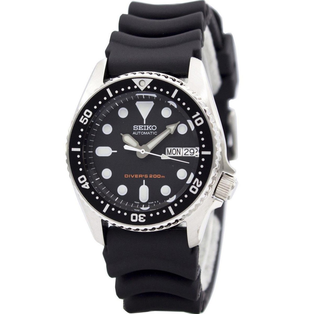 Seiko SKX013 Automatic Black Dial Rubber Strap Men’s 200m Scuba Divers Watch