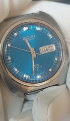Seiko DX Watch Sunburst Blue Automatic Calendar Model 17 Jewel 6106 – 8439 Runs