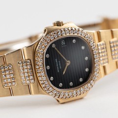 Patek Philippe Nautilus 4700/5 Yellow Gold Blue Diamond Dial