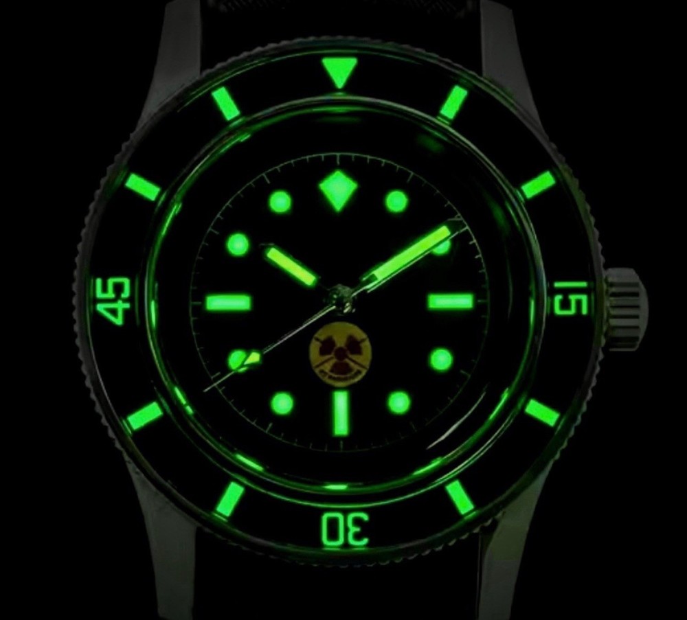 Russian Radiation Fifty Five Fathoms Military Silver Dive Watch Vintage 200M WR