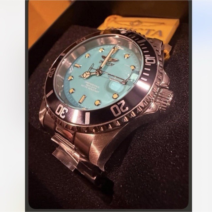 Invicta Pro Diver Aurenova men’s Diver Watch Blue Dial Black Bezel 200m SS Box