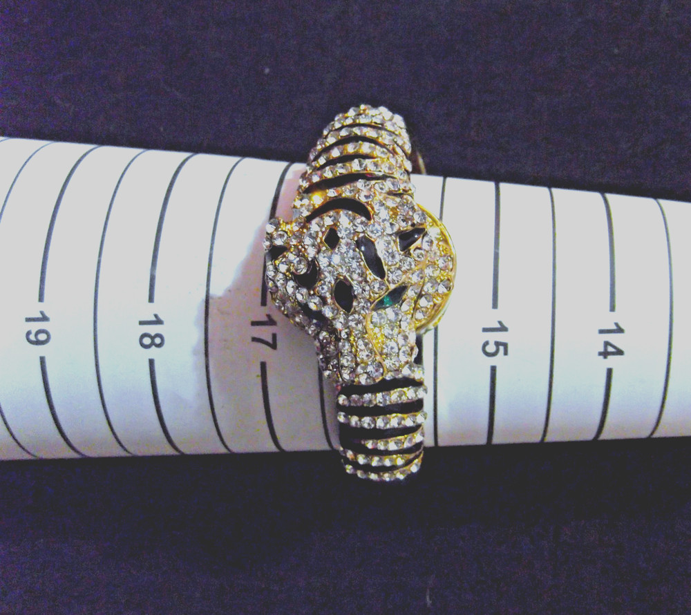 Jessica Carlyle Women’s Watch Rhinestone Hidden Dial Bengal tiger New Battery.