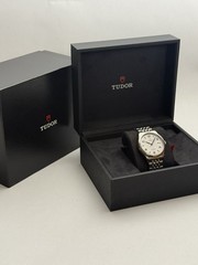 Tudor White Dial Blue Number 1926 M91550-0005 Men’s Watch Automatic 39mm Date