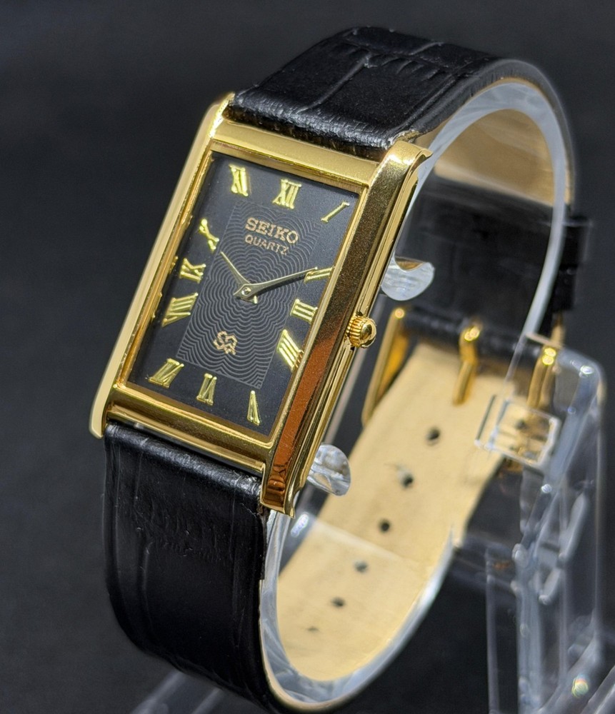 Vintage Seiko Slim Quartz Japanese Men’s Wrist Watch With DDP Shipping