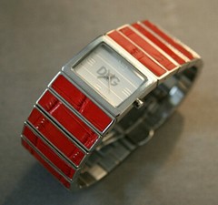 GENUINE D&G DOLCE GABBANA TIME PASSION DE IBIZA WOMENS RED BRACELET WATCH DW0081