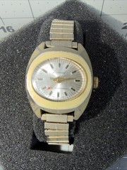 Lucerne Ladies Vintage Watch Working Mechanical Lifetime Mainspring Stretch Band