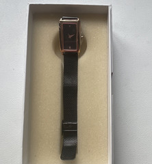 Women’s Rectangle Analog Dress Watch Rose Gold Case Black Mesh Band w/ Box
