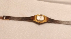 Jewelry Bulova Womens Quartz Watch Vintage (gold tone)