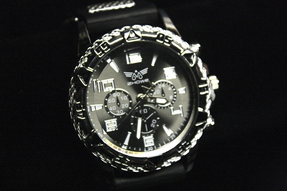 Zhowe Men’s Chronograph Black Silver Sports Analog Wristwatch Rubber Metal Band