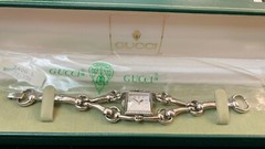 GUCCI Signoria Diamond Horsebit Bracelet Mother of Pearl Women’s Watch YA116307