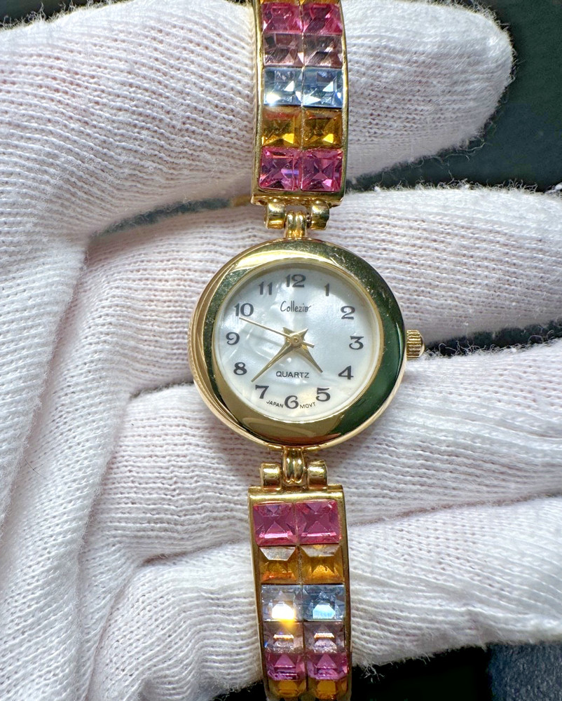 COLLEZIO GOLD TONE & SPARKLY MULTI COLOR GEMS QUARTZ WATCH, NEW BATTERY H874