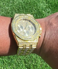 Men’s Luxury Gold Plated Quartz Watch – Triple Dial Rhinestone Analog Wristwatch