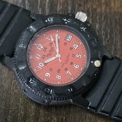 Vintage Del Mar Sand Key Dive Watch Orange Dial Black Case 200M – Untested As-Is