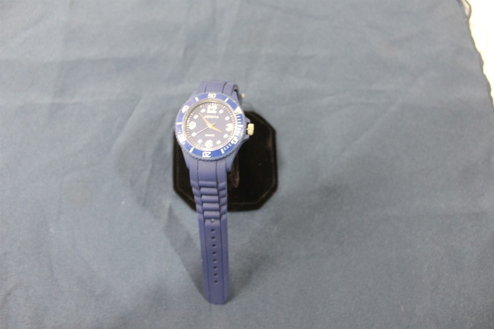 Geneva Blue Wristwatch 3/4″ wide Silicone Band 1 1/2″ Round Face