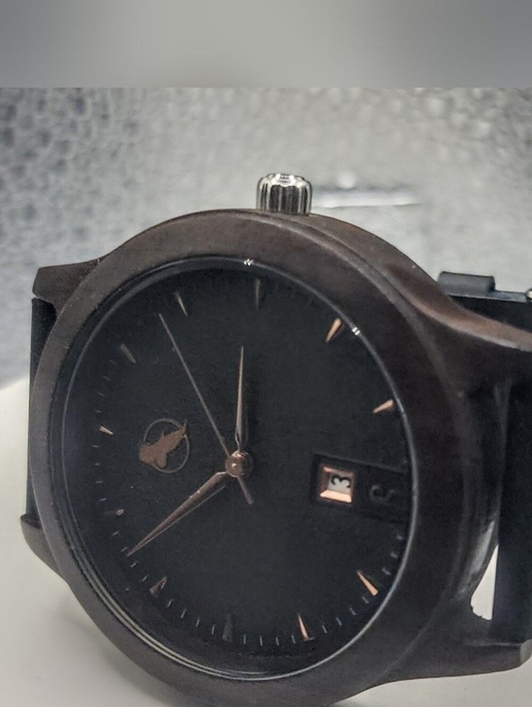 Men’s Black Wooden Wristwatch with Rose Gold Accents